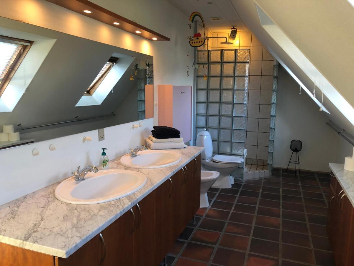 Dejligt Vaerelse Med Eget Bad Og Havudsigt Appartement Assens Buitenkant foto