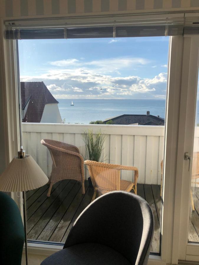 Dejligt Vaerelse Med Eget Bad Og Havudsigt Appartement Assens Buitenkant foto