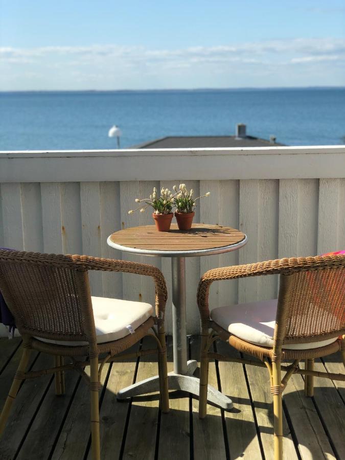 Dejligt Vaerelse Med Eget Bad Og Havudsigt Appartement Assens Buitenkant foto